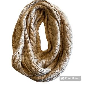 Michael Kors 🧣Infinity Cable Scarf🧣